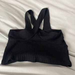 Black crop top’